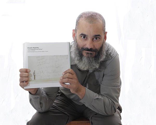 Alejandro. Fotógrafo discípulo de Ge/Táboas, comparte conocimientos.
