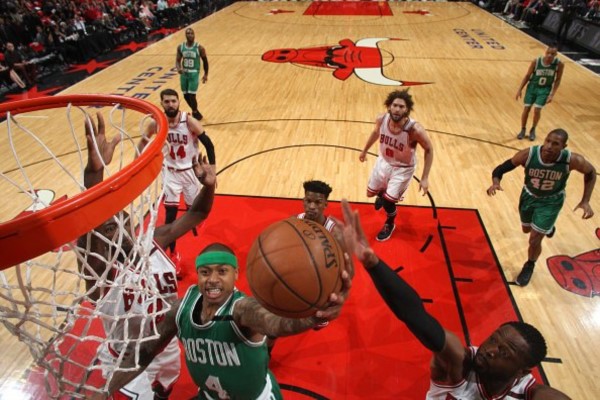 Ganó Celtics con 18 puntos de Al Horford y 16 de Thomas.