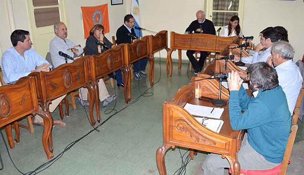 En a sesión se promovió conformar la Comisión Investigadora.