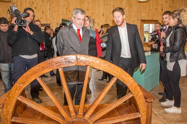 La nueva oficina de turismo municipal es parte de una acción estratégica para el desarrollo de Dolavon.