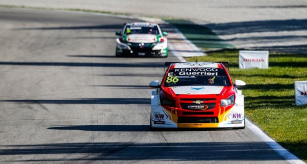 Excelente quinto puesto de Guerrieri en la 1ra carrera. Girolami desertó.