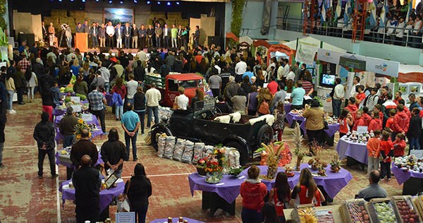 El acto inaugural de la Muestra Agropecuaria se caracterizó por el fuerte mensaje solidario a Comodoro.