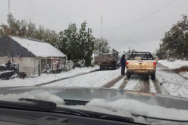 Nieve en el interior. Una postal de la llegada de la nieve en este caso en la localidad de Lagunita Salada.