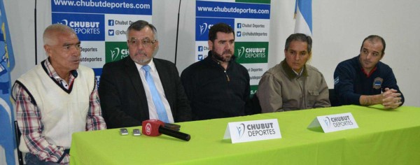 Se realizó ayer la conferencia de prensa de la cuarta edición de la “Corrida de Bomberos Voluntarios de Rawson”, con la participación de Ñonquepán, Pavka, Torres y Gallardo.