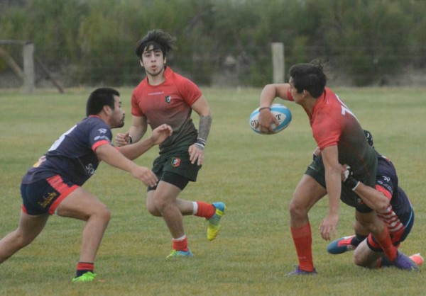 En Astra, a Comodoro no le bastó la localía para superar a Patoruzú. Parecía empate, pero el “Lusitano” destrabó el juego en la última acción.