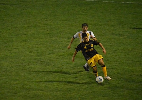 Flandria fue superior y mereció el triunfo, pero tuvo que conformarse con el empate.