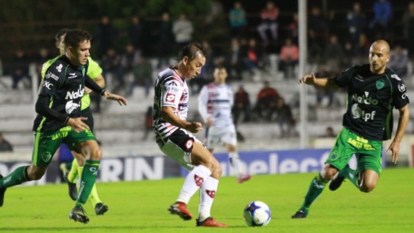 Patronato y Sarmiento igualaron 2 a 2 en la fecha de los clásicos.