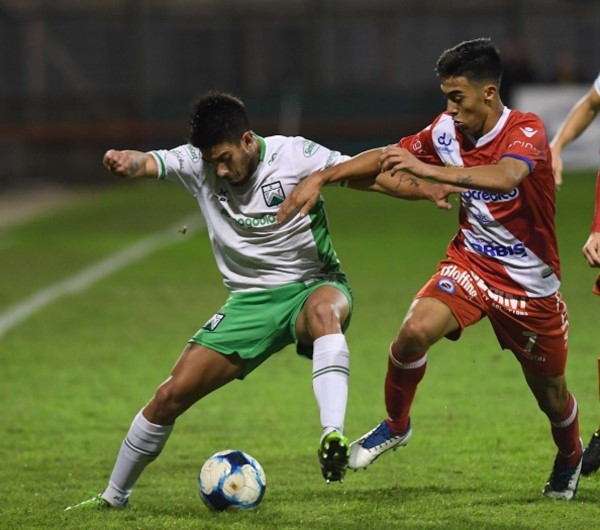 Ferro lleva 9 sin perder (14 de local), mientras que Argentinos llegó a 11 sin caer.