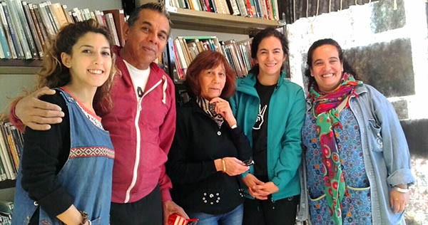 Melina Reula, Horacio Herón, Aída Da Riff, Carolina Rocha y Soledad Palacio, luego de firmar el convenio.