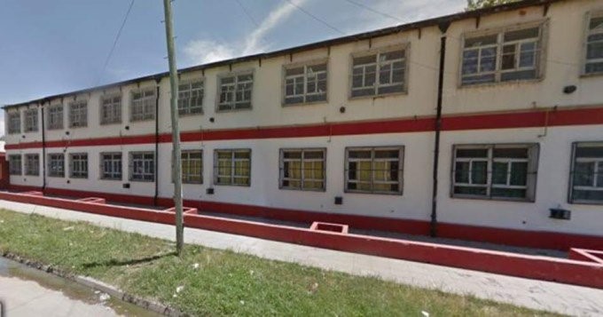 Pánico en Tigre: un alumno entró a los tiros en un colegio.