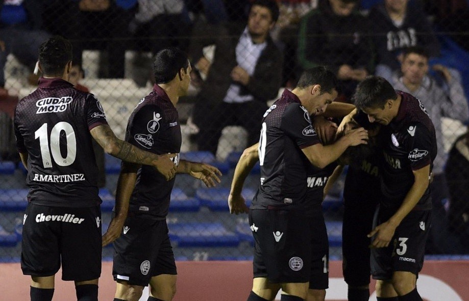 Lanús tiene un duro compromiso en la altura ante The Strongest.