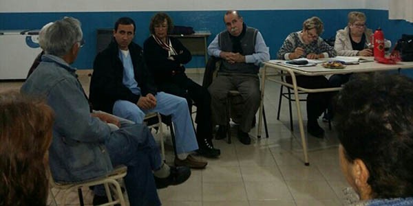Desinterés. Pese a la escasa presencia, el titular de la empresa igual explicó los motivos de la suba tarifaria. 