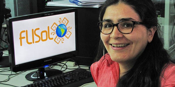 Lucy Gutiérrez Marticorena, docente de la Universidad del Chubut y organizadora del evento.