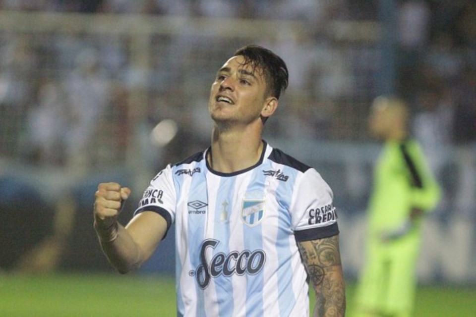 Malas noticias para Atlético Tucumán: Fernando Zampedri sufrió una rotura en el menisco interno.