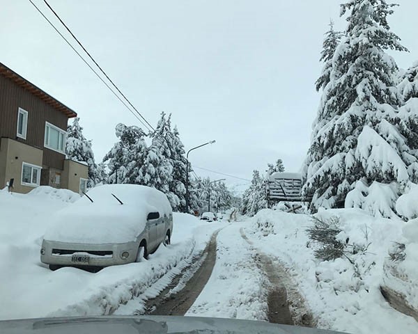 Tapado. La nieve dejó en muy malas condiciones para el tránsito en casi toda la cordillera chubutense.