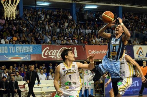 Triunfo "remero". Vencieron a San Martin por 74 a 66 y se quedaron 2-1 en la ginal de la Conferencia Norte.