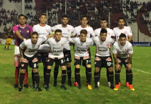 Instituto perdió la oportunidad de clavarse en el 4to lugar y cayó en Córdoba por 2 a 0 ante Flandria.