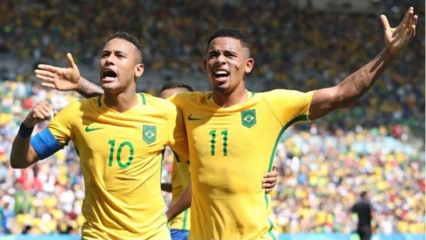 El ascendente delantero pasó de pintar las calles de Brasil en 2014 a estrella del Manchester City y titular en la selección de Brasil.