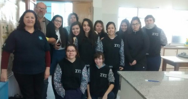 Participaron del curso de curtido de cuero de trucha, alumnos de 6º año del Instituto María Auxiliadora.
