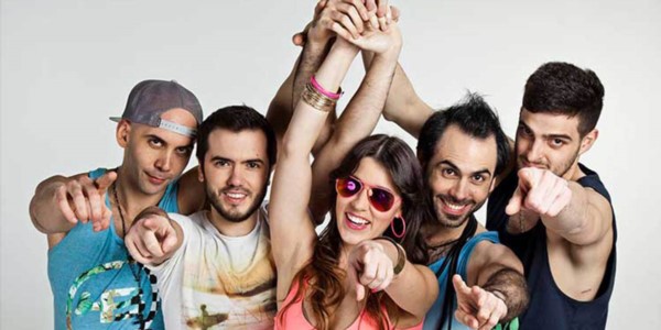 Después de la danza de los números de la suerte actuará el grupo uruguayo de cumbia-pop  “Mano Arriba”.