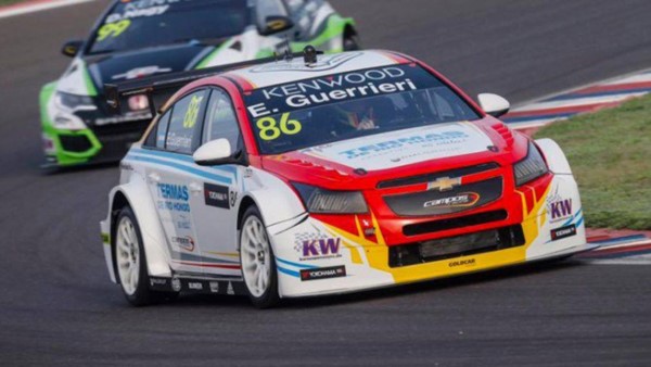 Esteban Guerrieri se destacó en la presentación del FIA WTCC en Termas de Río Hondo con un 3º y un 4º puesto.
