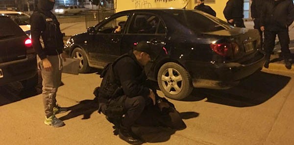 El iracundo individuo fue atrapado por la Policía capitalina luego de haber agredido y enviado al hospital a una pareja. Hoy se encuentra preso.