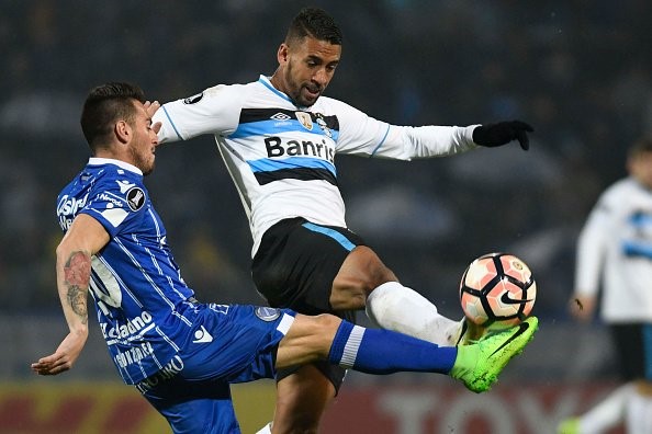 Gremio se llevó un triunfazo en su visita a Mendoza. Hoy se juega la vuelta en Porto Alegre.