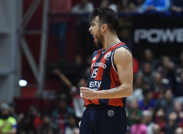 San Lorenzo no dejó dudas y puso primera en la final ante un "remero" sin Sims ni Quinteros.