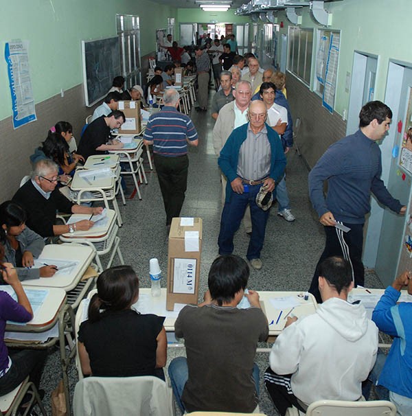 La participación en las elecciones llegó a ser del 77% en Chubut.