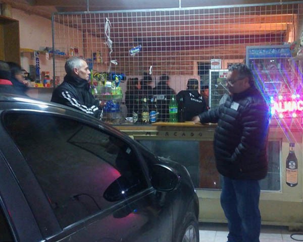 Momento del procedimiento en uno de los locales comerciales.