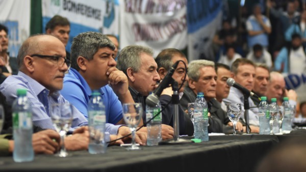 Sindicalistas en pie de huelga. Un lunes raro, con un fin de año no tan raro