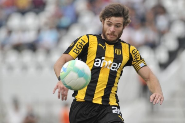 Nández está a la espera de una notificación de Boca para viajar a Buenos Aires.