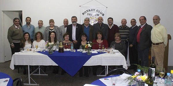 Los integrantes de la entidad rotaria que trabajarán bajo el Lema: “Rotary marca la diferencia”.