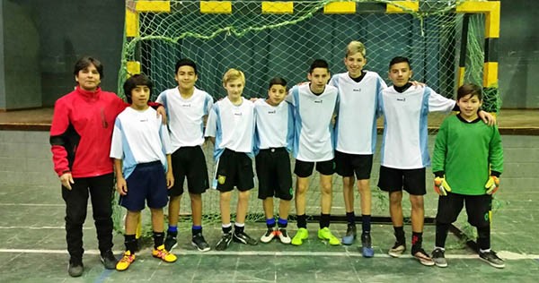 Categoría 2002/03 de Bichitos Colorados. Jugaron un partidazo con Defensores del Tiro y cayeron por 6 a 5.