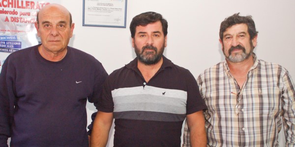 Capitanes. Frías (primero a la derecha) y sus compañeros de gremio hablaron de su cita con el juez Lleral.