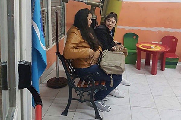 La protagonista. Celeste Campillay asiste al turno noche del Colegio Cervantes de Comodoro Rivadavia.