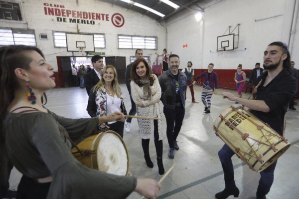 Cristina Kirchner estuvo acompañada por el intendente anfitrión de Merlo, Gustavo Menéndez, y los candidatos a concejales de Unión Ciudadana.