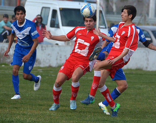 Roca consiguió ayer una ventaja que deberá preservar el viernes si aspira a ser campeón en Reserva.