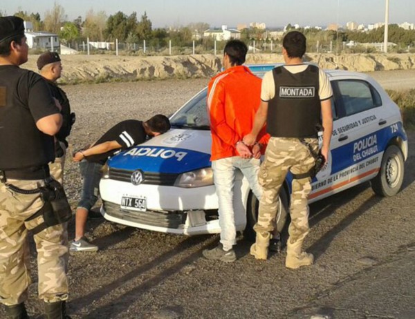 La Policía Montada madrynense aprehendió a dos sujetos en esa ciudad