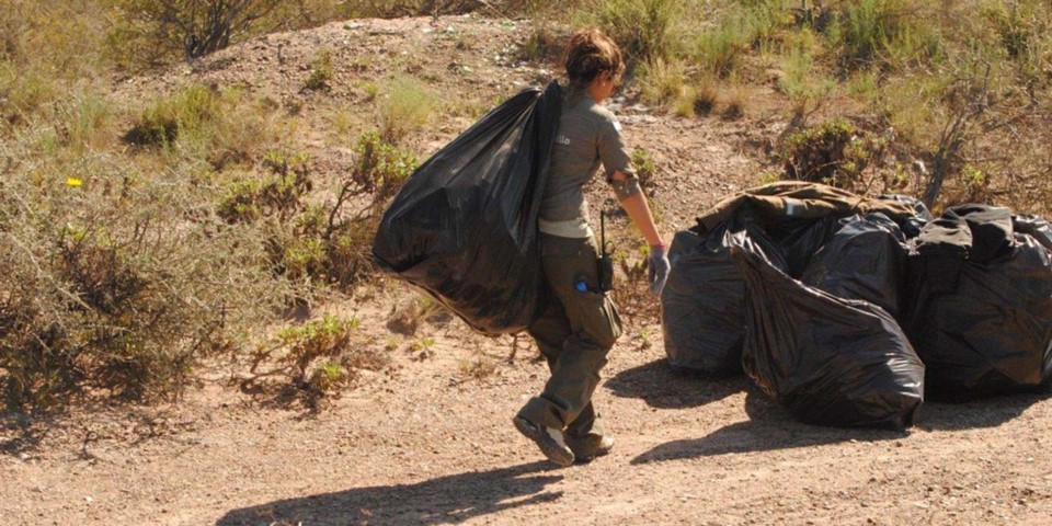 El sábado por la mañana, buena cantidad de ciudadanos decidieron sumarse a la cruzada y colaborar.