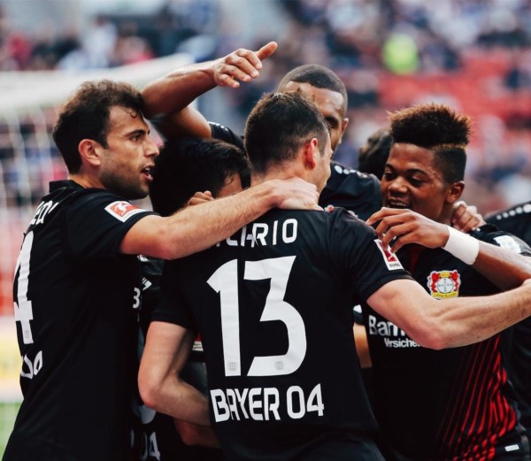 Debut soñado para Lucas Alario con un gol y una asistencia en triunfo del Bayern Leverkusen.