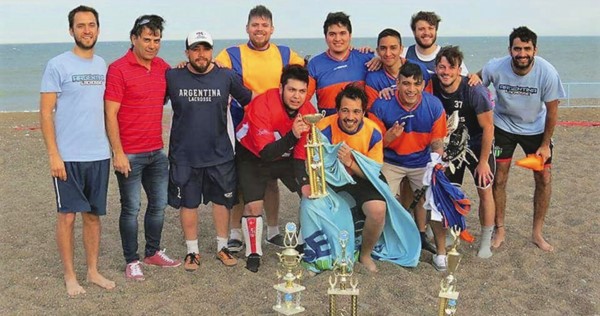 El equipo “Espamento”, conformado por jugadores de la Escuela Municipal de Rawson, se consagró campeón.