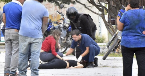 Así la encontraron a Candela, luego de que se escucharan los disparos en la plaza del barrio Luz y Fuerza. 