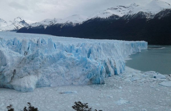 El majestuoso Glaciar Perito Moreno se puede disfrutar todo el año.