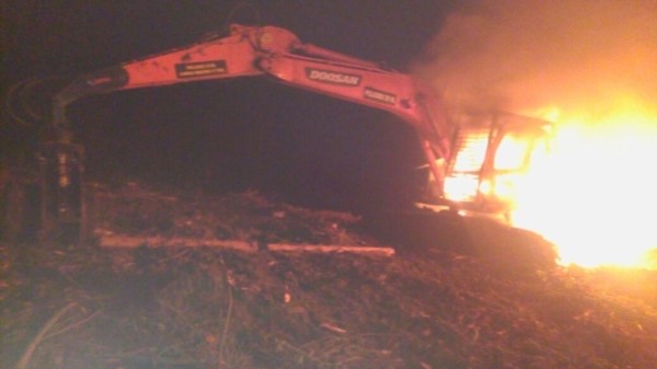 El ataque, que afectó a máquinas de la Forestal Mininco en la localidad de Pumadal, en la región de la Araucanía (sur).