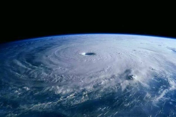 El ojo del "monstruo". El huracán Irma visto desde la Estación Espacial Internacional.