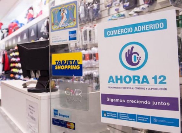 Según la CAME, los comercios minoristas aumentaron sus ventas en un 1,1% en diciembre.