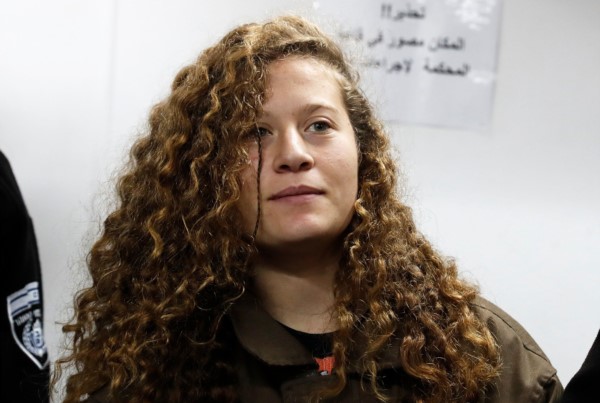 Ahed Tamimi, la joven palestina de 16 años que hizo conocida en el mundo entero al dar una cachetada a un soldado israelí en la ocupada Cisjordania.