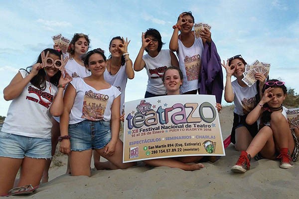 La organización y Producción del festival está a cargo del grupo de Teatro  Independiente La Escalera.