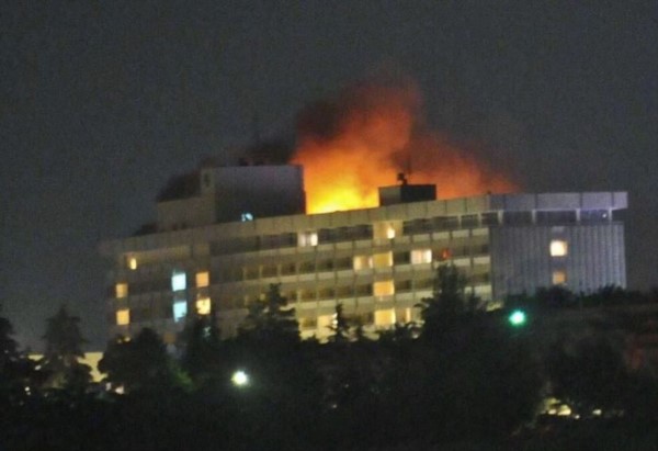 Varios muertos en un asalto de milicianos contra el hotel más importante de la capital afgana.